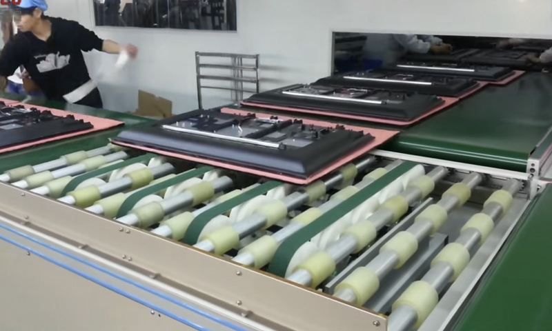 652bc279122fd.jpg tv assembly line -2.jpg