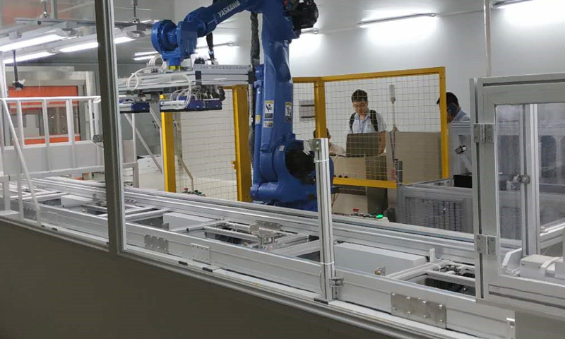 652bc2991f14a.jpg tv assembly line -4.jpg